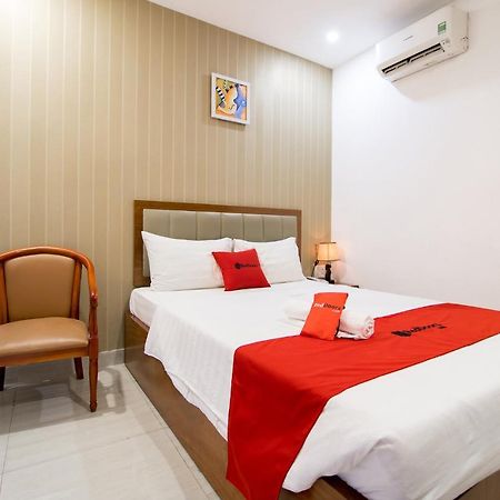 Reddoorz Plus @ Trung Son Residence Ho Chi Minh City Bagian luar foto