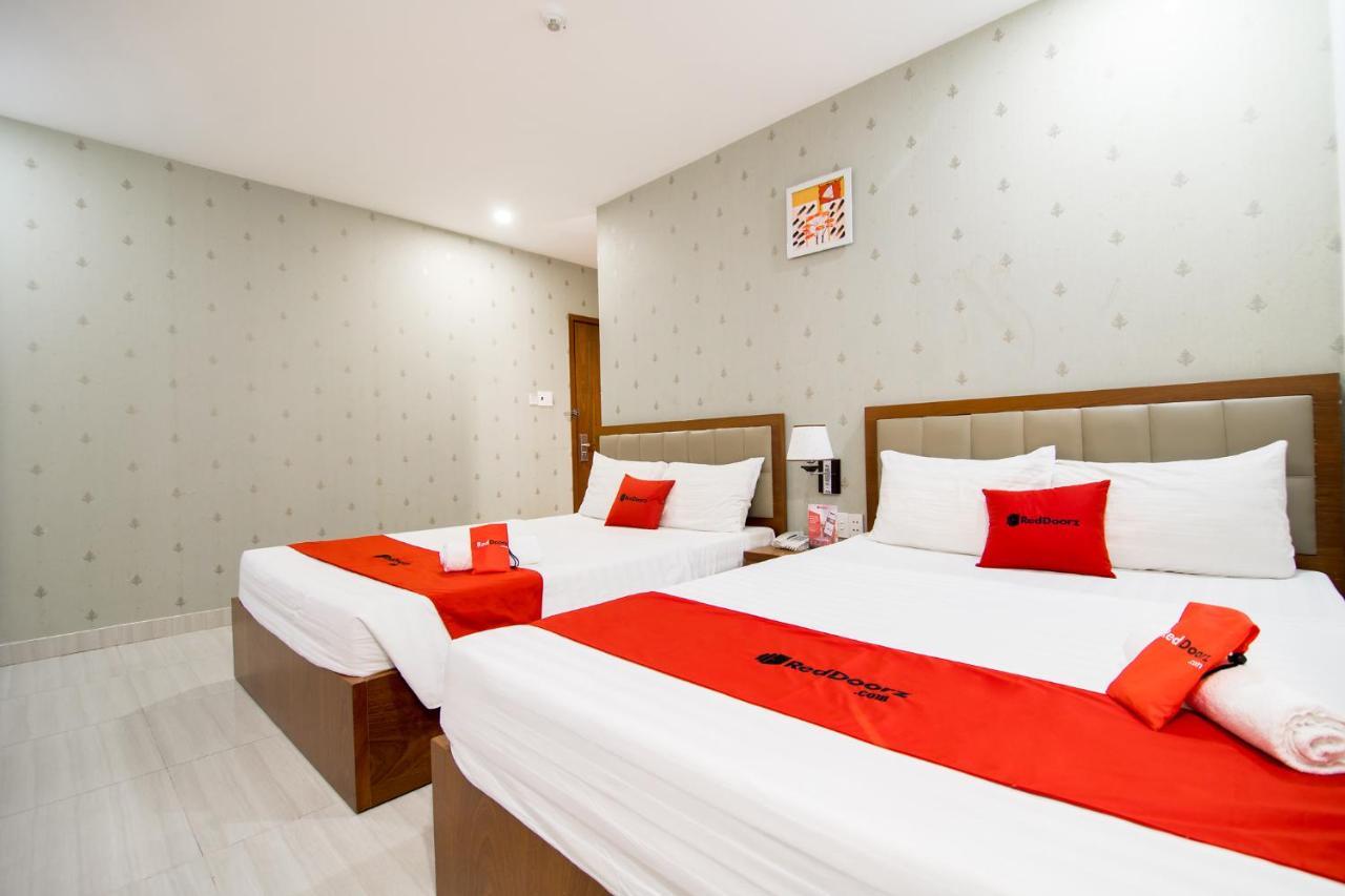 Reddoorz Plus @ Trung Son Residence Ho Chi Minh City Bagian luar foto