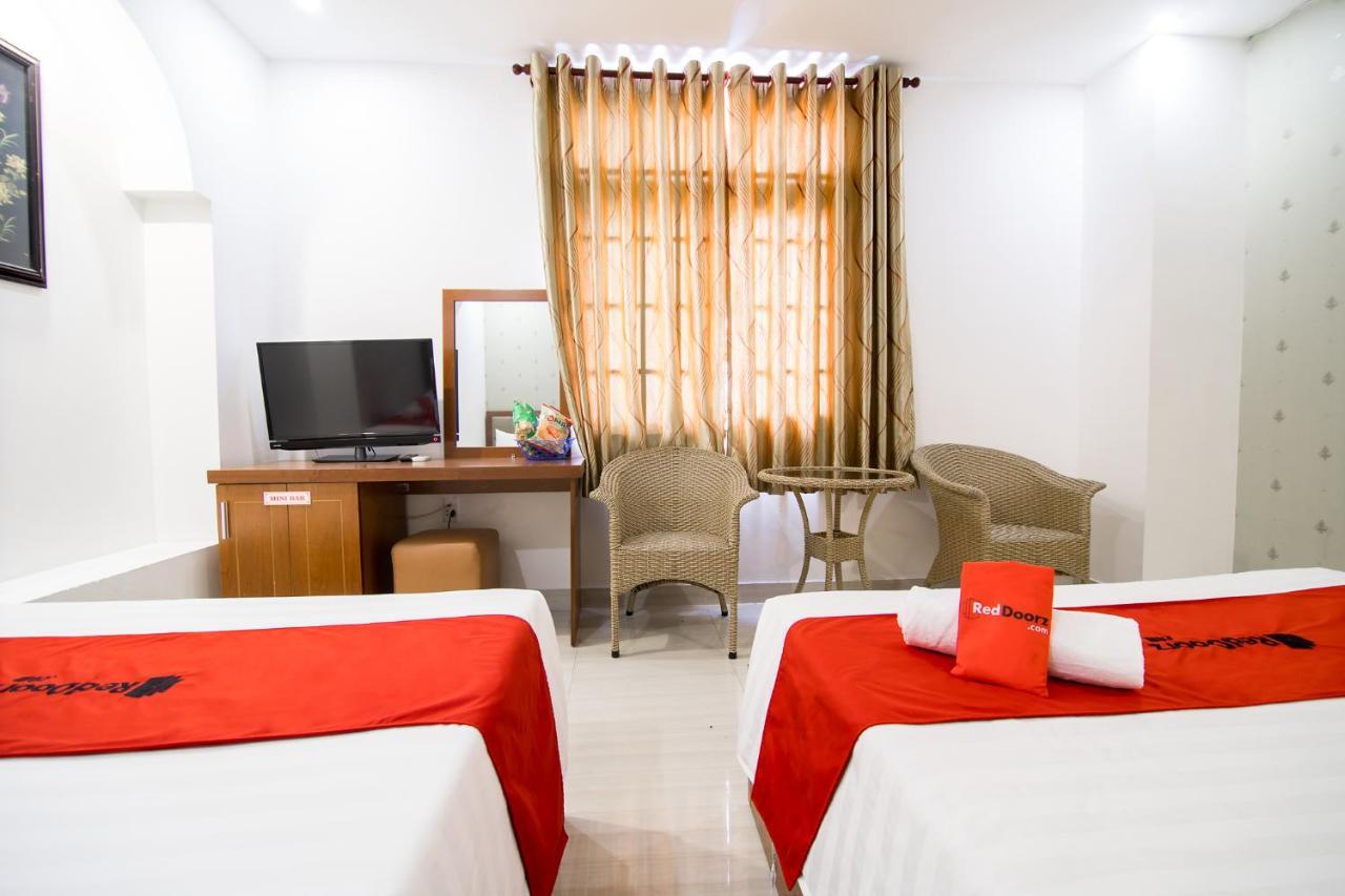 Reddoorz Plus @ Trung Son Residence Ho Chi Minh City Bagian luar foto
