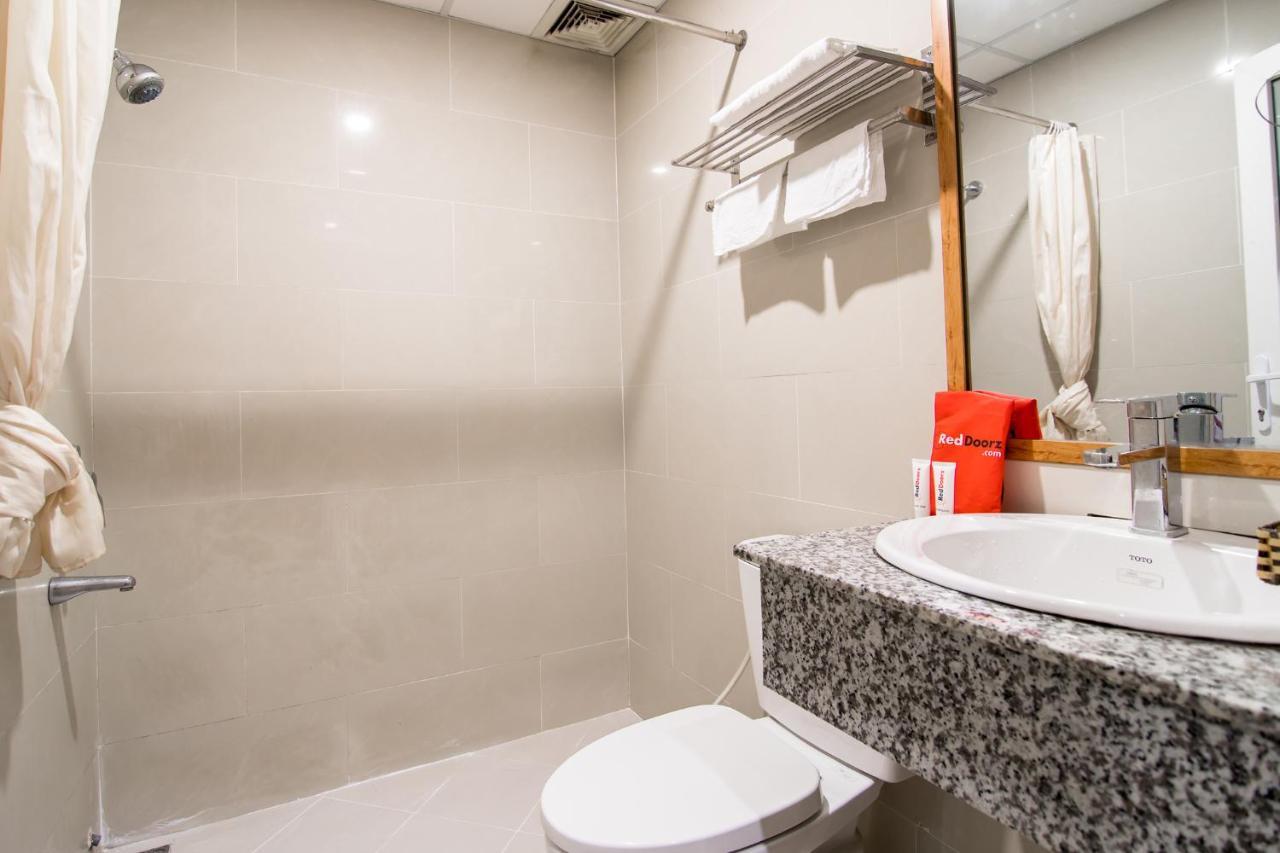 Reddoorz Plus @ Trung Son Residence Ho Chi Minh City Bagian luar foto