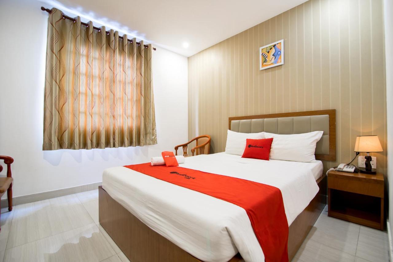 Reddoorz Plus @ Trung Son Residence Ho Chi Minh City Bagian luar foto