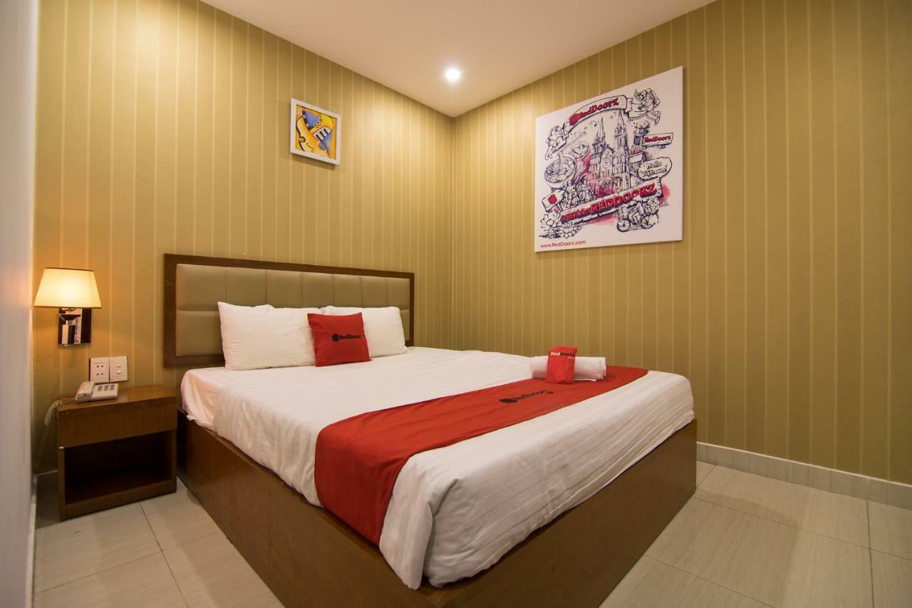 Reddoorz Plus @ Trung Son Residence Ho Chi Minh City Bagian luar foto