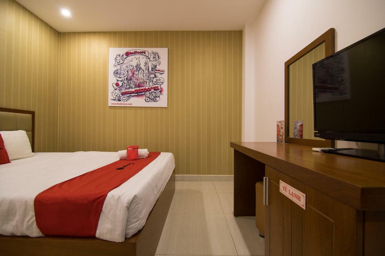 Reddoorz Plus @ Trung Son Residence Ho Chi Minh City Bagian luar foto