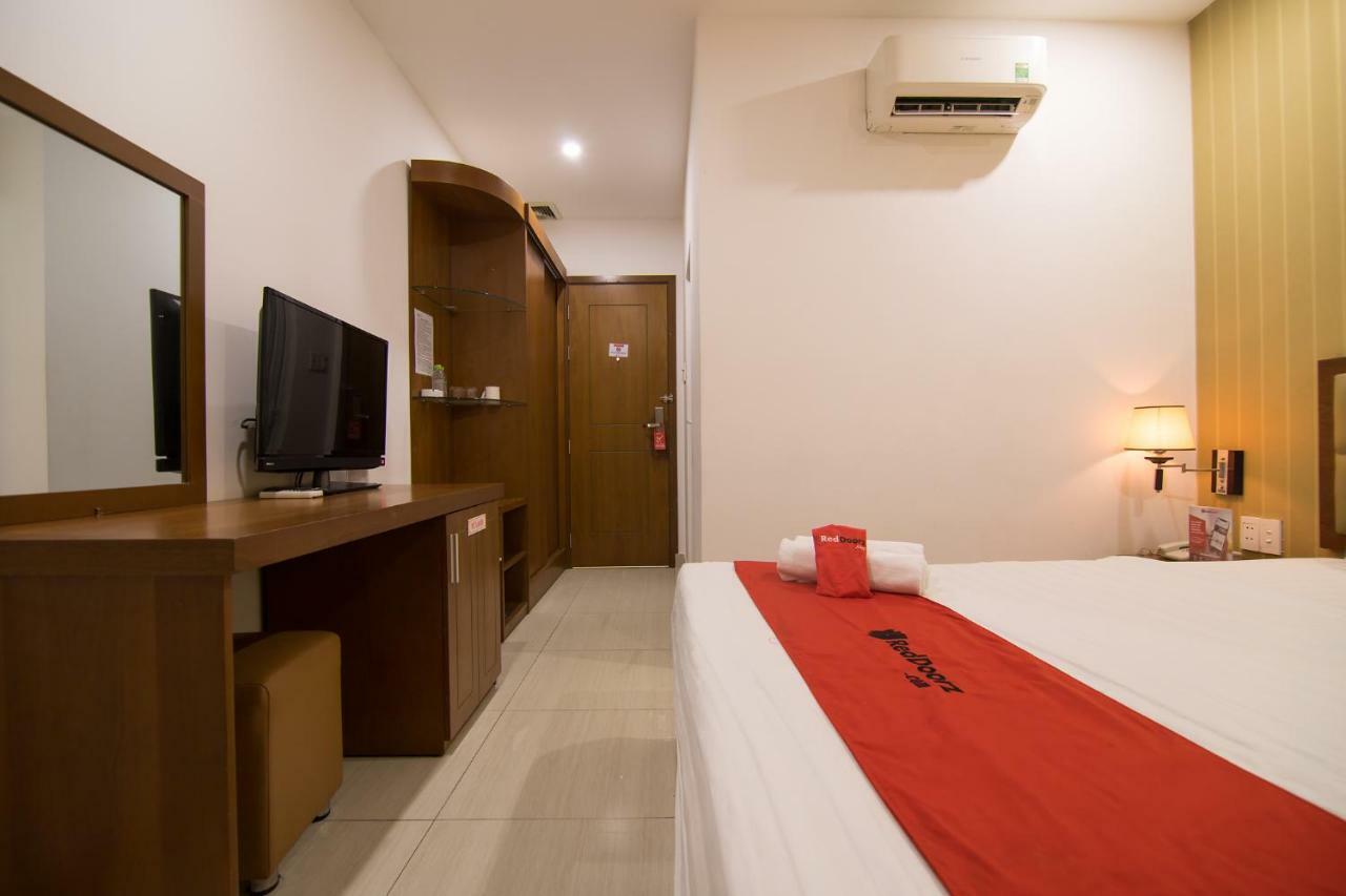 Reddoorz Plus @ Trung Son Residence Ho Chi Minh City Bagian luar foto